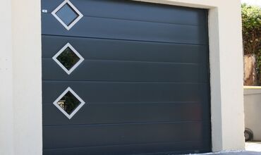 Portes de garage &agrave;&nbsp;MOUANS SARTOUX